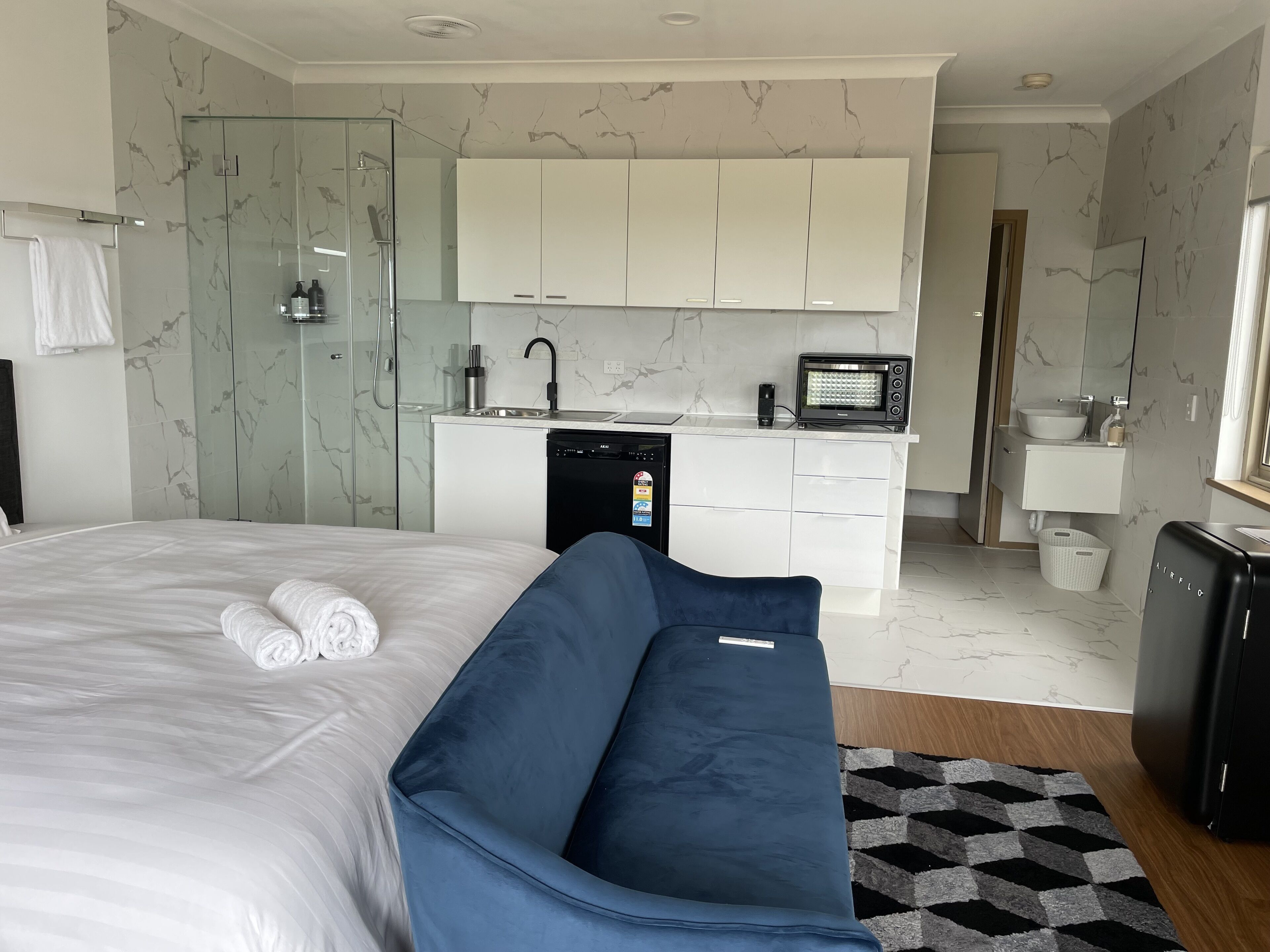 Junior Double Room | Free WiFi