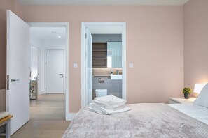 Apartment, Multiple Beds | 3 bedrooms, free WiFi, bed sheets