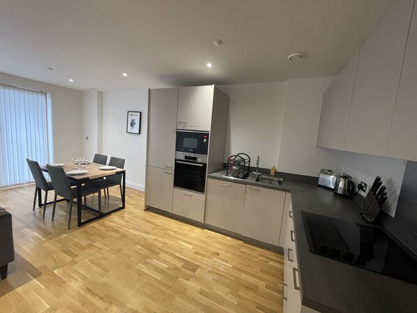Apartment, 2 Queen Beds | Private kitchen - Remarkable 2-bed Apartment in London (London)