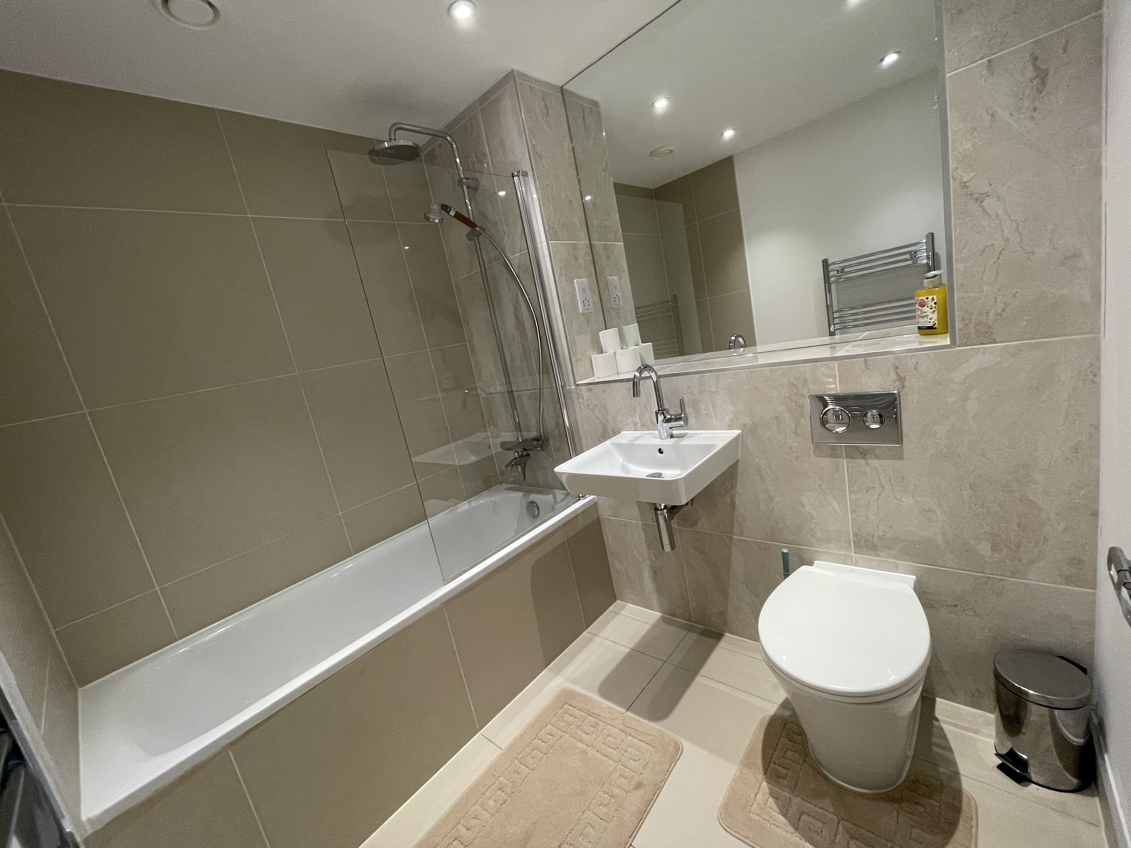 Apartment, 2 Queen Beds | Bathroom | Shower, towels