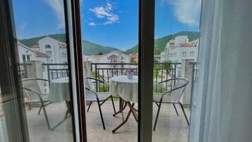 標準三人房 | 露台/庭院