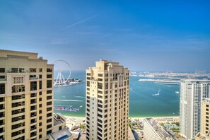 Exterior - Stunning Views | 300m from JBR Beach |Spacious 2BR (Dubai)