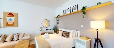 1 camera, una cassaforte in camera, ferro/asse da stiro