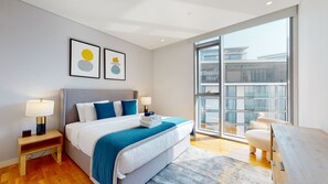 3 slaapkamers, een strijkplank/strijkijzer, internet, beddengoed