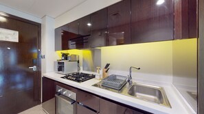 Fridge, microwave, oven, stovetop