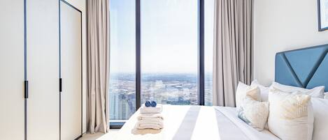 2 bedrooms, in-room safe, iron/ironing board, internet