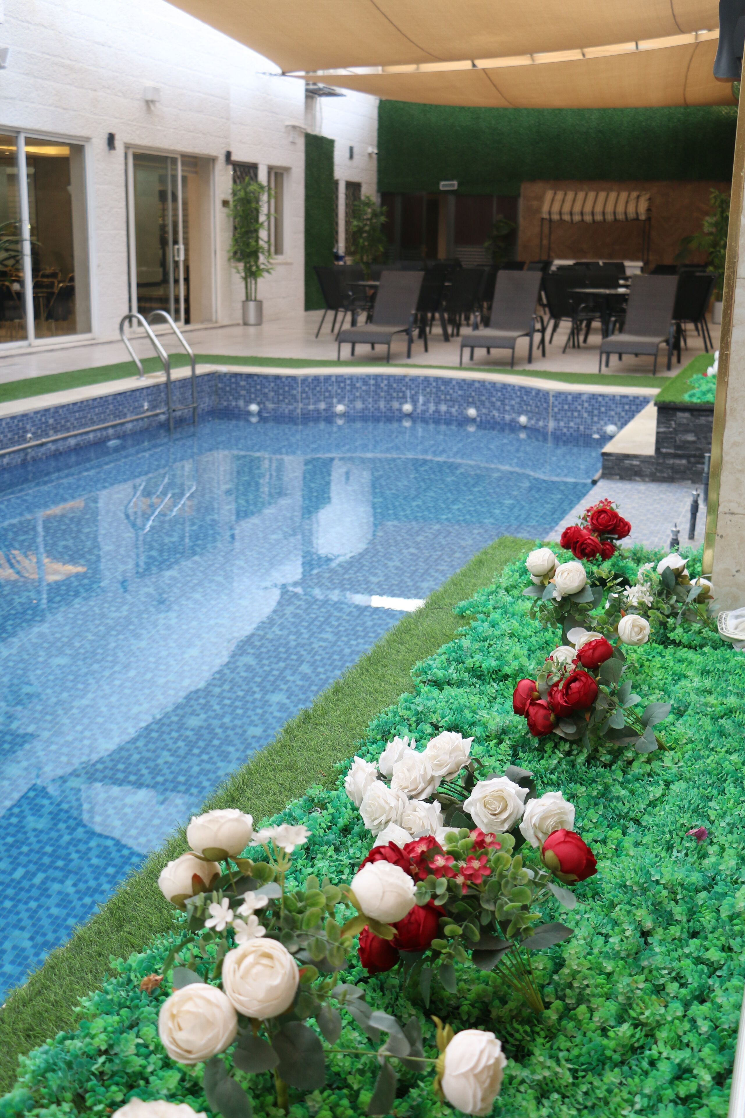 Kolam renang terbuka 