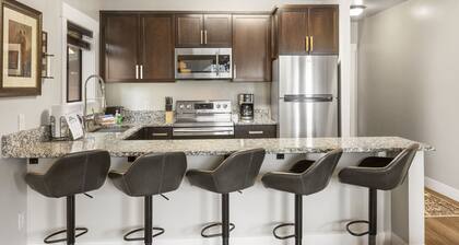 Cozy 1-Bedroom Yellowstone Hideaway, 1 Minute from Yellowstone Park!