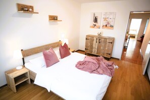 Appartement Ville | 2 chambres, bureau, fer et planche à repasser, lit de bébé (supplément)