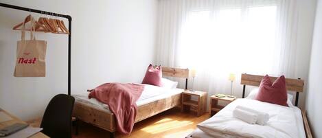 Leilighet – city | 2 soverom, skrivebord, strykejern/-brett og barnesenger