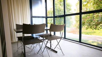 Appartement Ville | Restauration dans la chambre