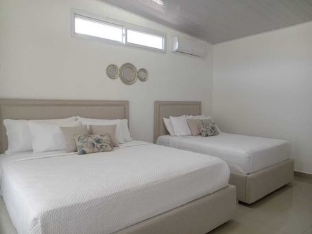 1 bedroom, WiFi, bed sheets. Apartamentos con Acceso a Playa en Trujillo Honduras, tu Mascota es Bienvenida