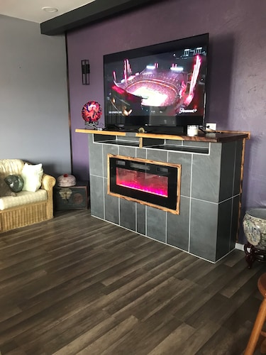 Home less than 5 minutes to the Beach at Elephant Butte!