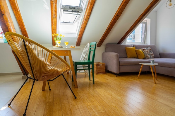 Apartment (Apartman) | Living room