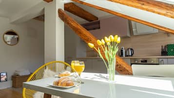 Apartment (Apartman) | In-room dining