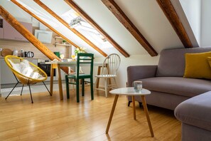 Apartment (Apartman) | Living room