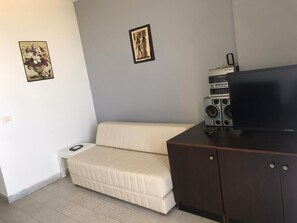 Apartment, 1 Bedroom, Smoking, Balcony | Interior - Solemar Resort, Kaslik (Jounieh)