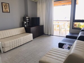Departamento, 1 habitación, para fumadores, balcón | Sala de estar