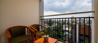 C J Grande Business Hotel