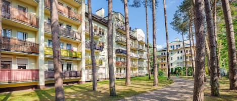 Vista frontal de la propiedad