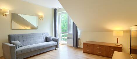 Apartment (29) | Living area | Flat-screen TV