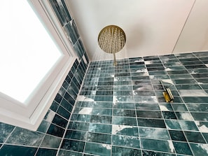 Interior - Comfort 4 min to Beach: Espresso, Grill, Terrace, Fiber Optic, Tesla Power (San Juan)