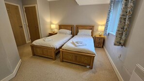 2 chambres, fer et planche Ă repasser, Wi-Fi, draps fournis