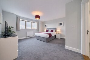 Appartement Prestige | 2 chambres, coffre-fort, bureau, fer et planche à repasser