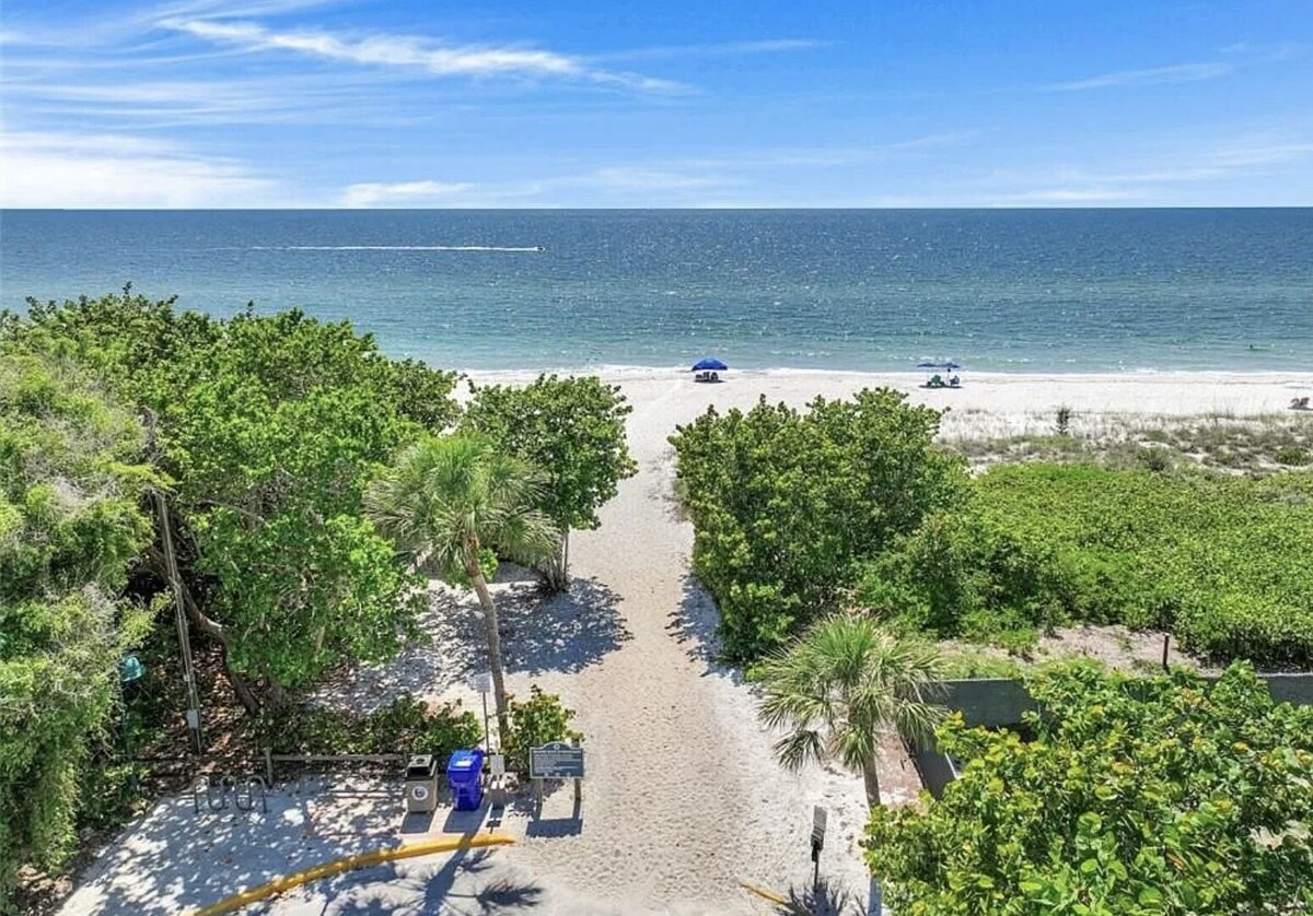 Photo 10 of Coming Soon: Beach Bungalow, Old Florida in Olde Naples! Family and Pet Friendly