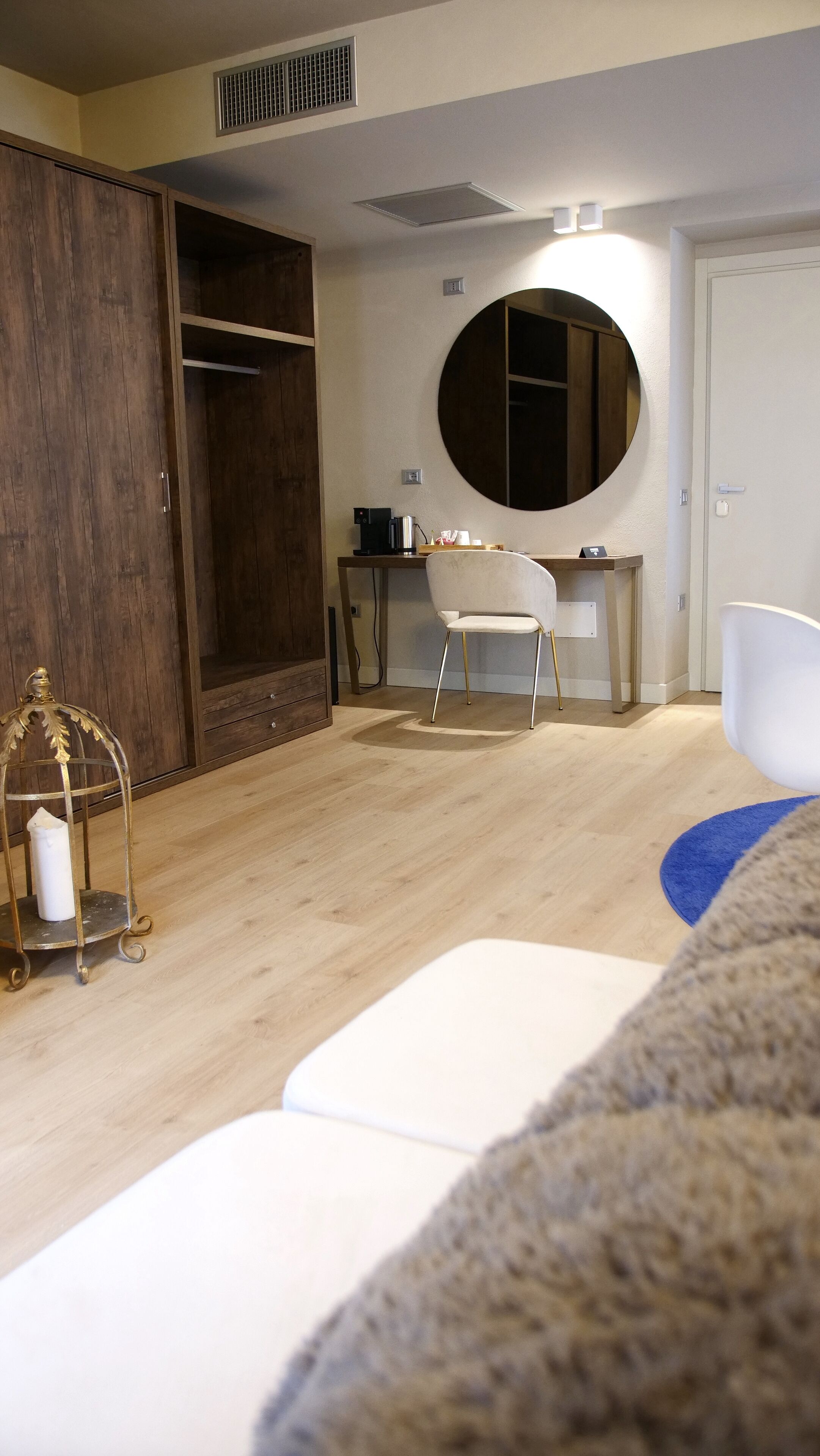 Junior Suite Deluxe | Area soggiorno | TV a schermo piatto