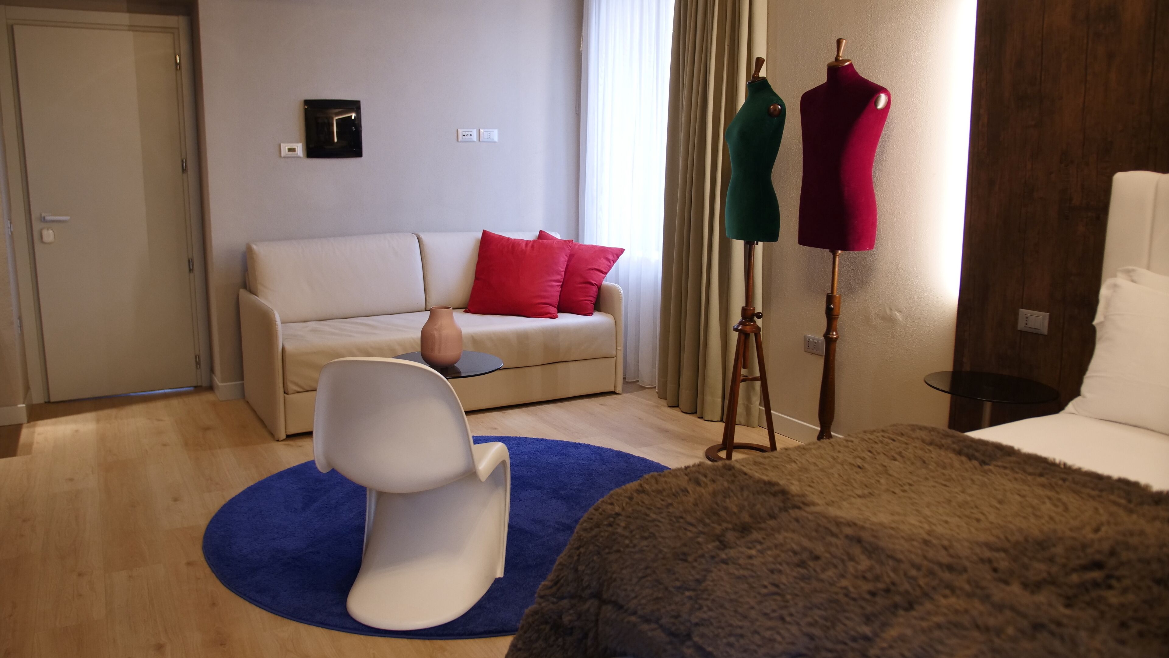 Junior Suite Deluxe | Premium bedding, down comforters, Select Comfort beds, minibar