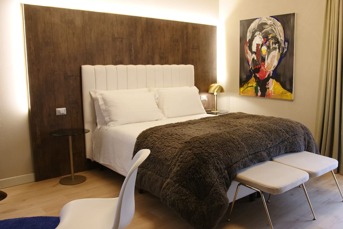 Junior Suite Deluxe | Premium bedding, down comforters, Select Comfort beds, minibar