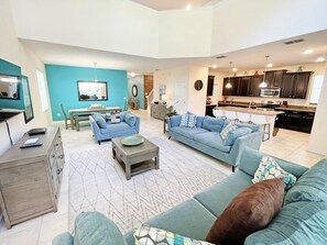 Maison, 5 chambres | Coin séjour