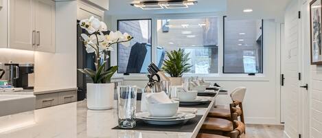 Condo, 3 Bedrooms | Private kitchen