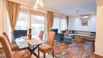 Deluxe Apartment | 2 bedrooms, premium bedding, memory-foam beds, desk