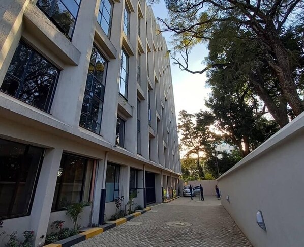 Exterior - A tastefully furnished one bedroom apartment in Nairobi, Kenya. Thika rd. (Nairobi)