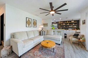 Smart TV, books - Bayou Beach Vibes: *Canal view *Central location *Updated condo (Anna Maria)