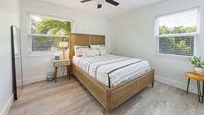 2 bedrooms, iron/ironing board, free WiFi, bed sheets - Bayou Beach Vibes: *Canal view *Central location *Updated condo (Anna Maria)