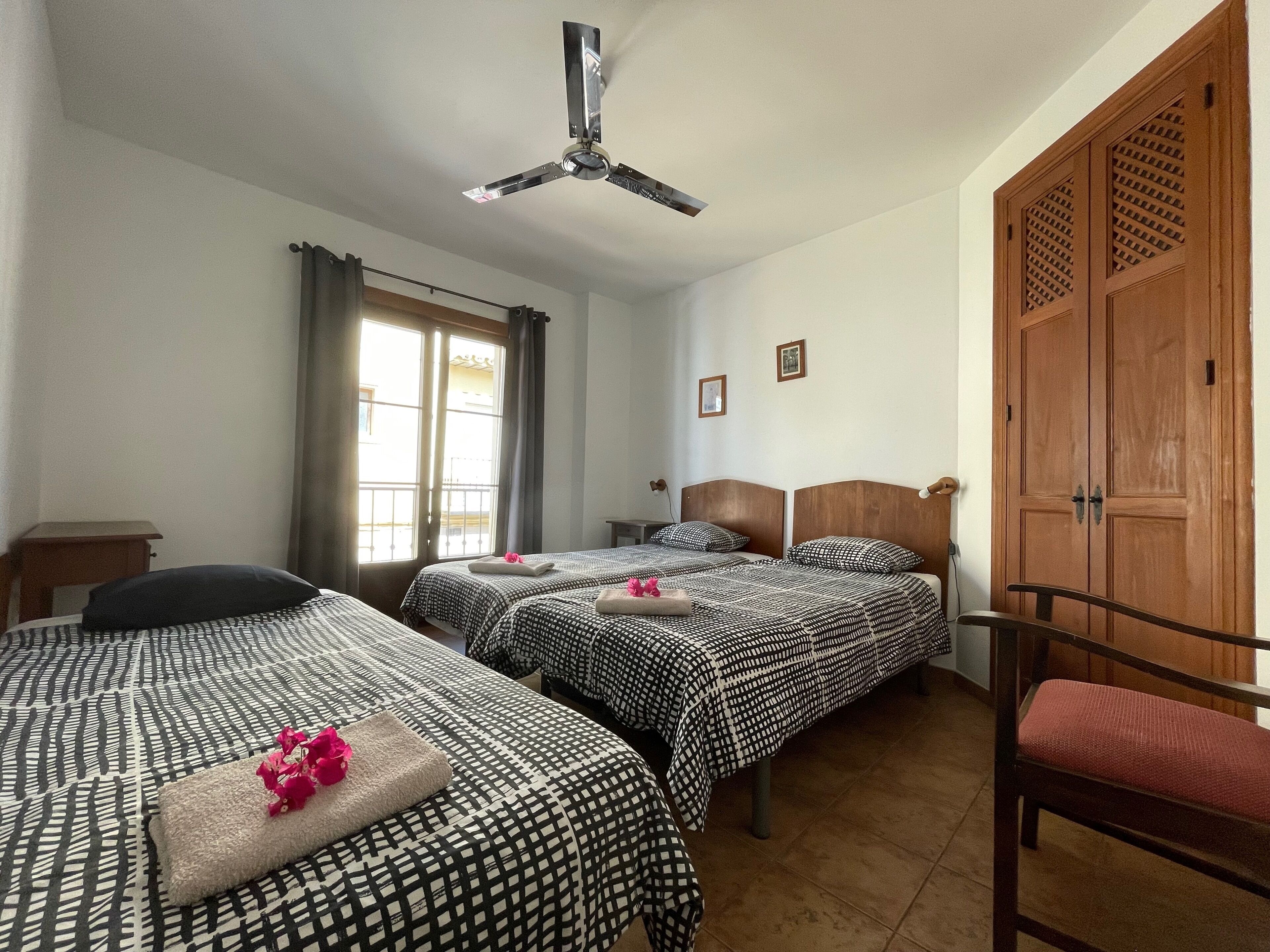 Standard Triple Room, Balcony | Balcony