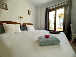 Deluxe Double or Twin Room, Balcony, City View | Laptop workspace, free WiFi, bed sheets - Boutique Hostal Lorca (Nerja)