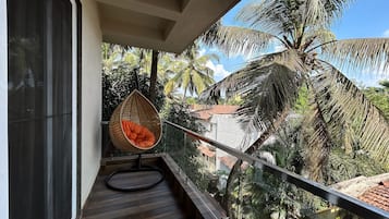 Vila Mewah, beberapa kamar, kolam renang pribadi, pemandangan sungai | Eksterior