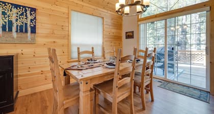 4 Mi to Downhill Ski Resort! Spacious Family Haven