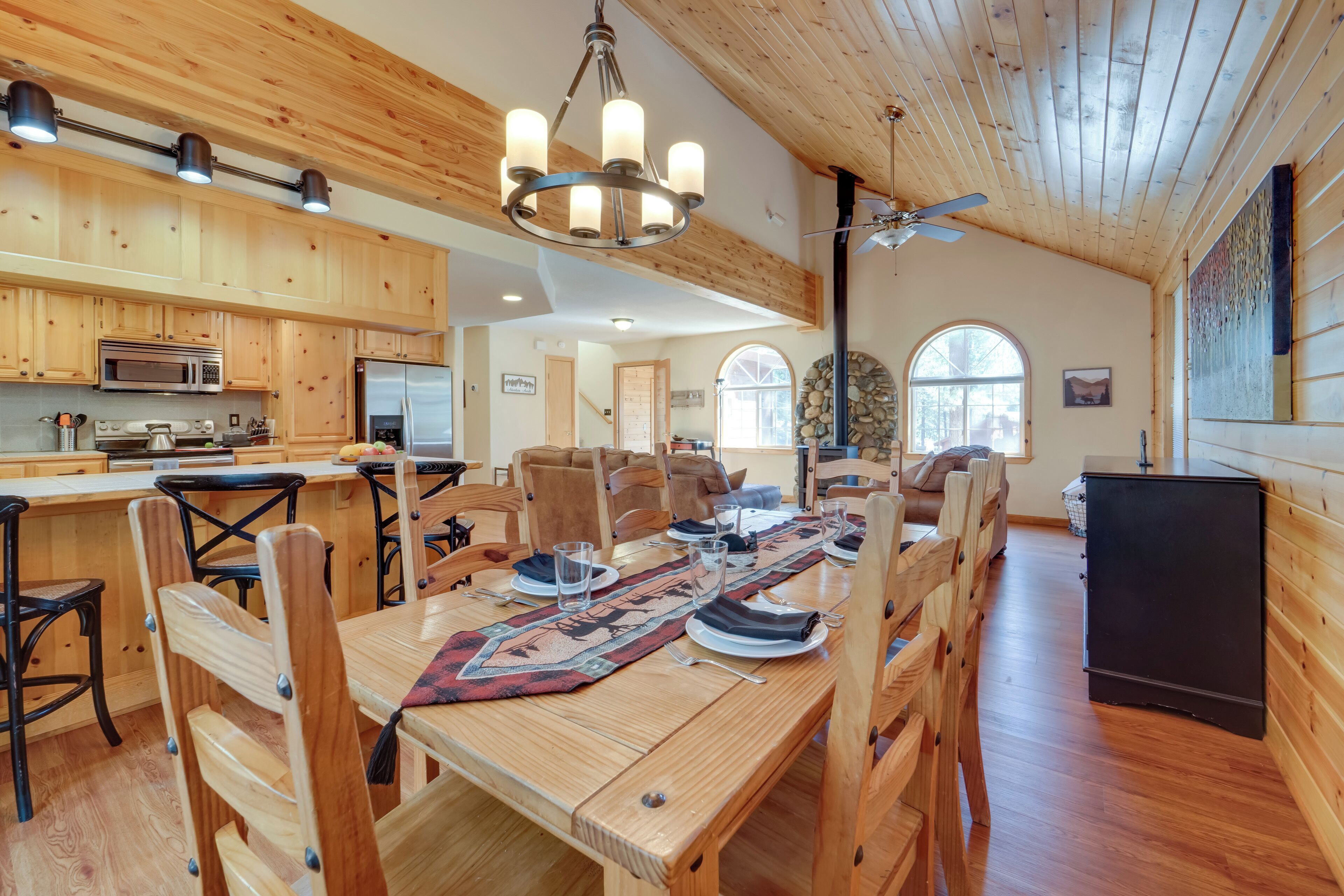 House (4 Bedrooms) | Interior