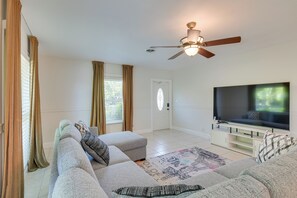 House (4 Bedrooms) | Interior