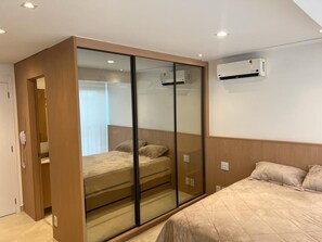 1 bedroom, desk, free WiFi, bed sheets