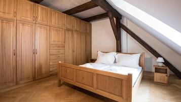 3 soveværelser, strygejern/strygebræt, internetforbindelse, sengetøj