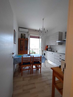 Interior - Apartment with terrace facing the sea (Cogoleto)