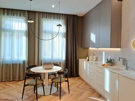 Suite Premium, 1 habitación, cocina, vistas a la ciudad | Cocina privada | Frigorífico grande, microondas, placa de cocina y lavavajillas