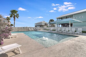 Pool - Charming & sophisticated dog-friendly retreat with pool, generous deck, & W/D (Port Aransas)