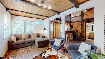 Televisie en een open haard